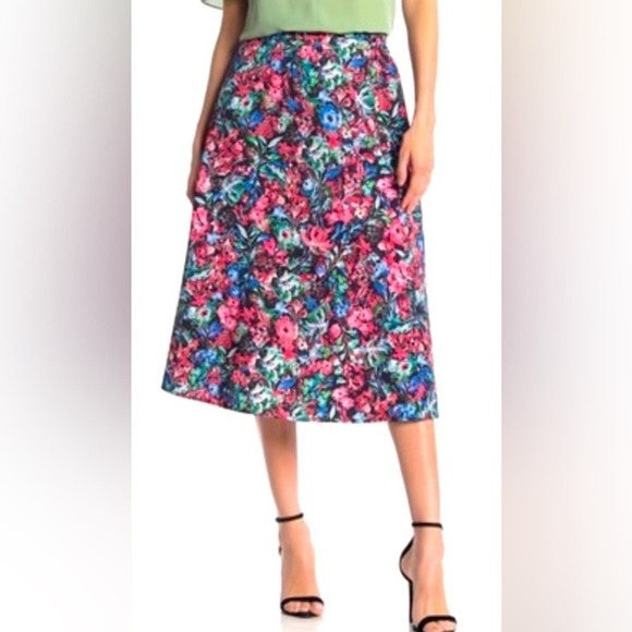 T Tahari Medium A Line Pull On Skirt Floral NWT​ - Picture 1 of 8